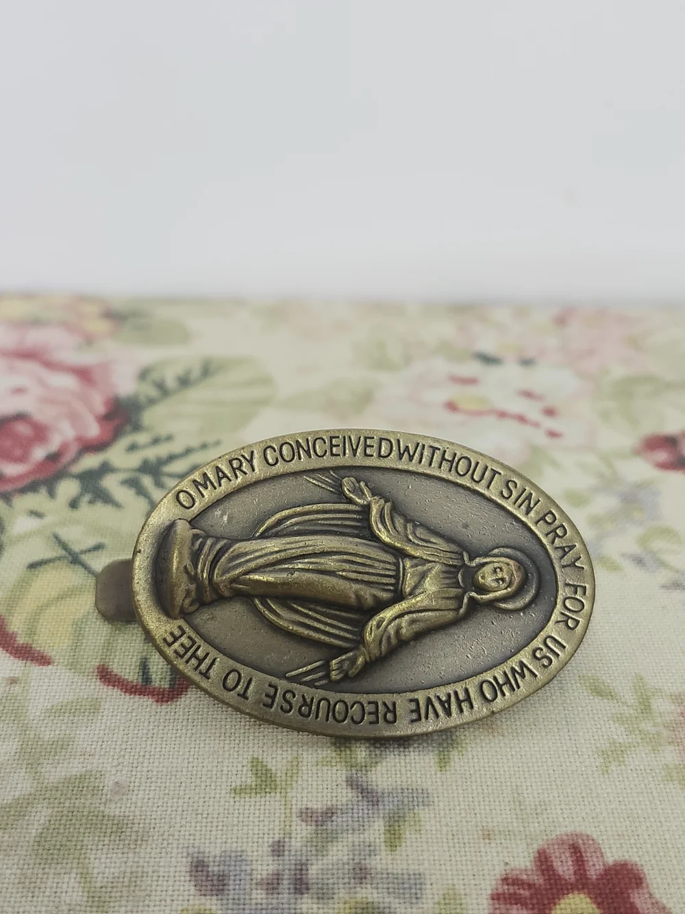 Classic Gold-Tone Virgin Mary Medal Pendant, Visor Clip, Money Clip